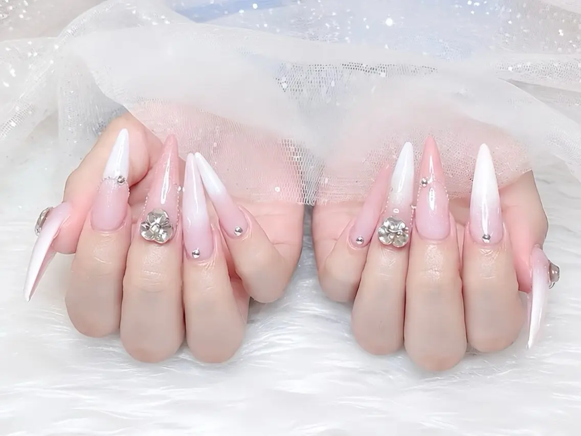 メンズ キッズ ネイル メンズ韓国風 オーロラネイル チークネイル 桜ネイル クリアネイル ハンドネイル Rin Nail Shinokuboのネイルデザイン