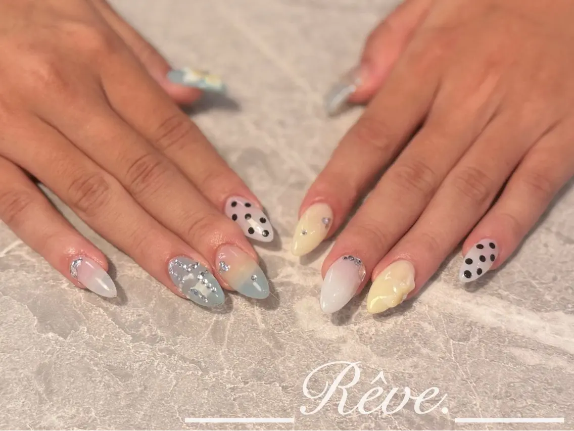 ネイル Reve. 黒澤のネイルデザイン