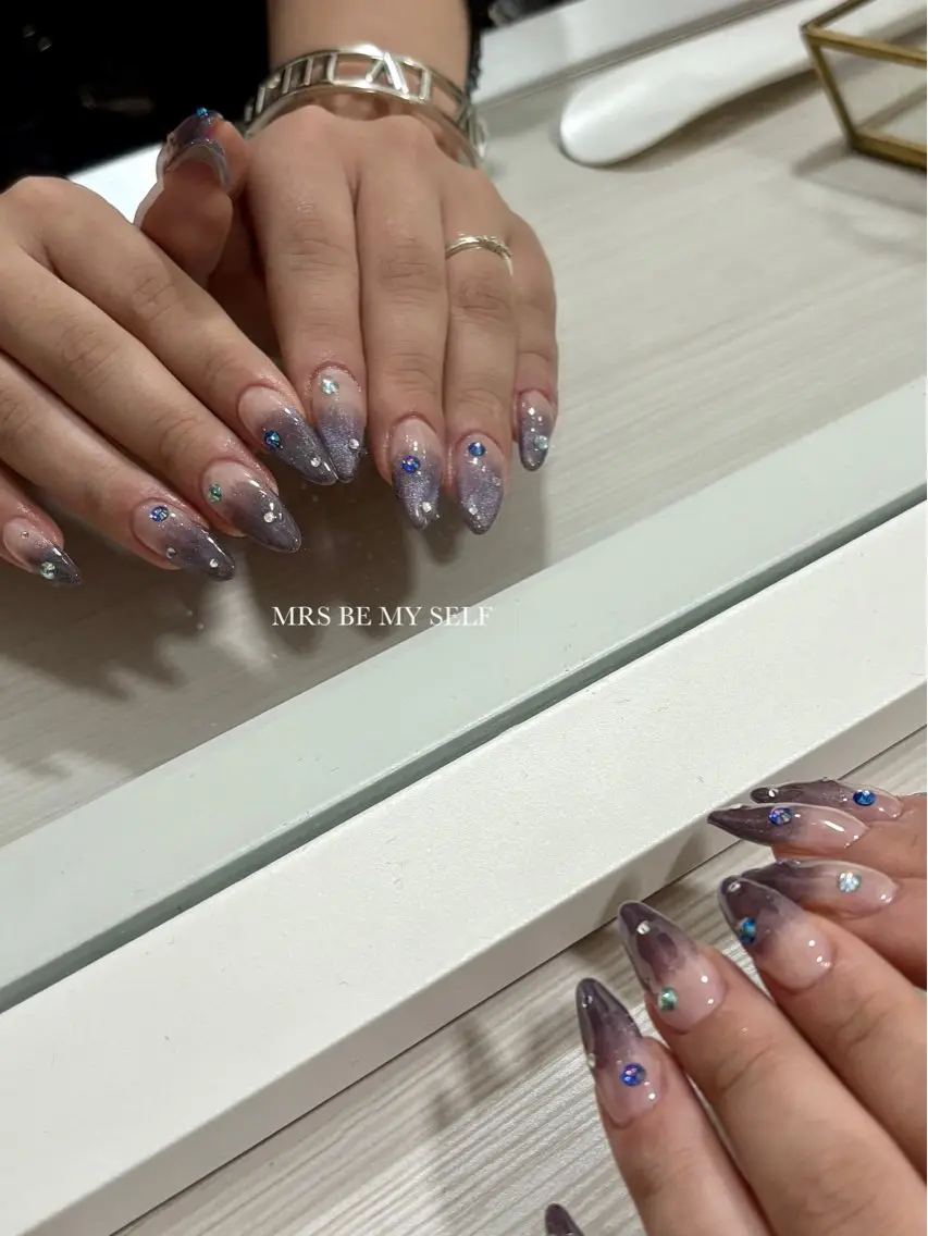 ネイル ブルー グラデーション マグネットネイル ストーンネイル MRS/ miyu🎀のネイルデザイン