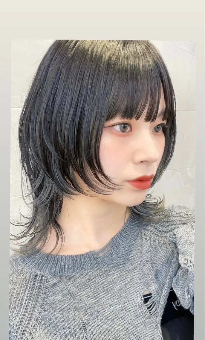ミディアム ウルフカット/ ハッシュカット/山路のヘアスタイル