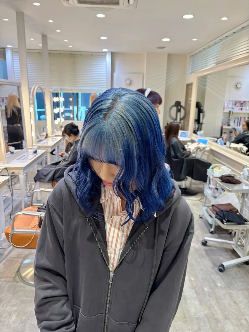 セミロング ヘアカラー シールエクステ横浜 🐏☁️miminaのヘアスタイル