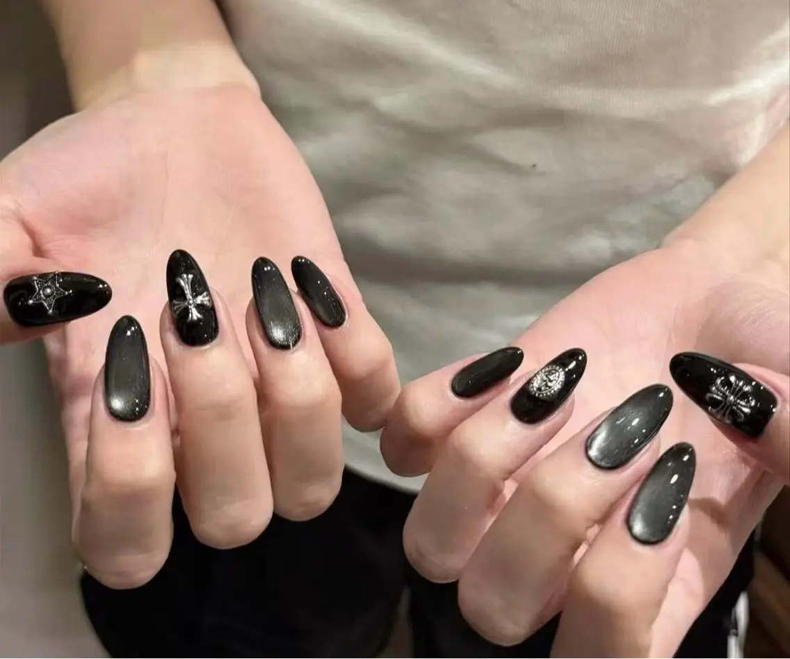 ネイル Glow Nail スカルプ専門店のネイルデザイン