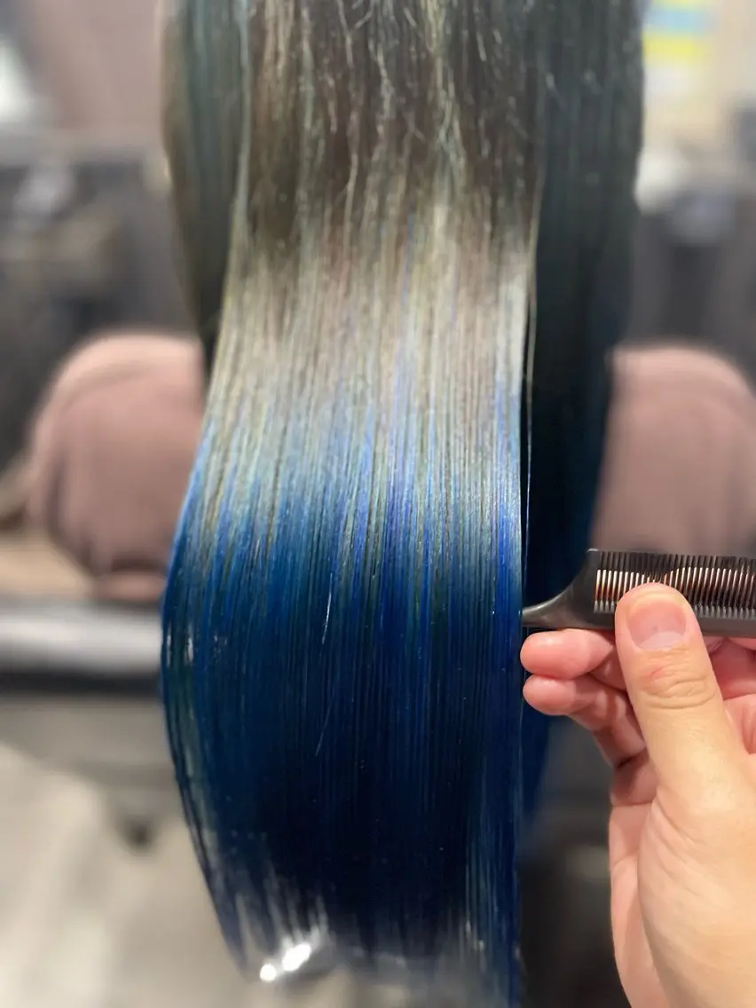カラー ブルーカラー グラデーションカラー ヘアカラー トリートメント 田中 就のヘアスタイル