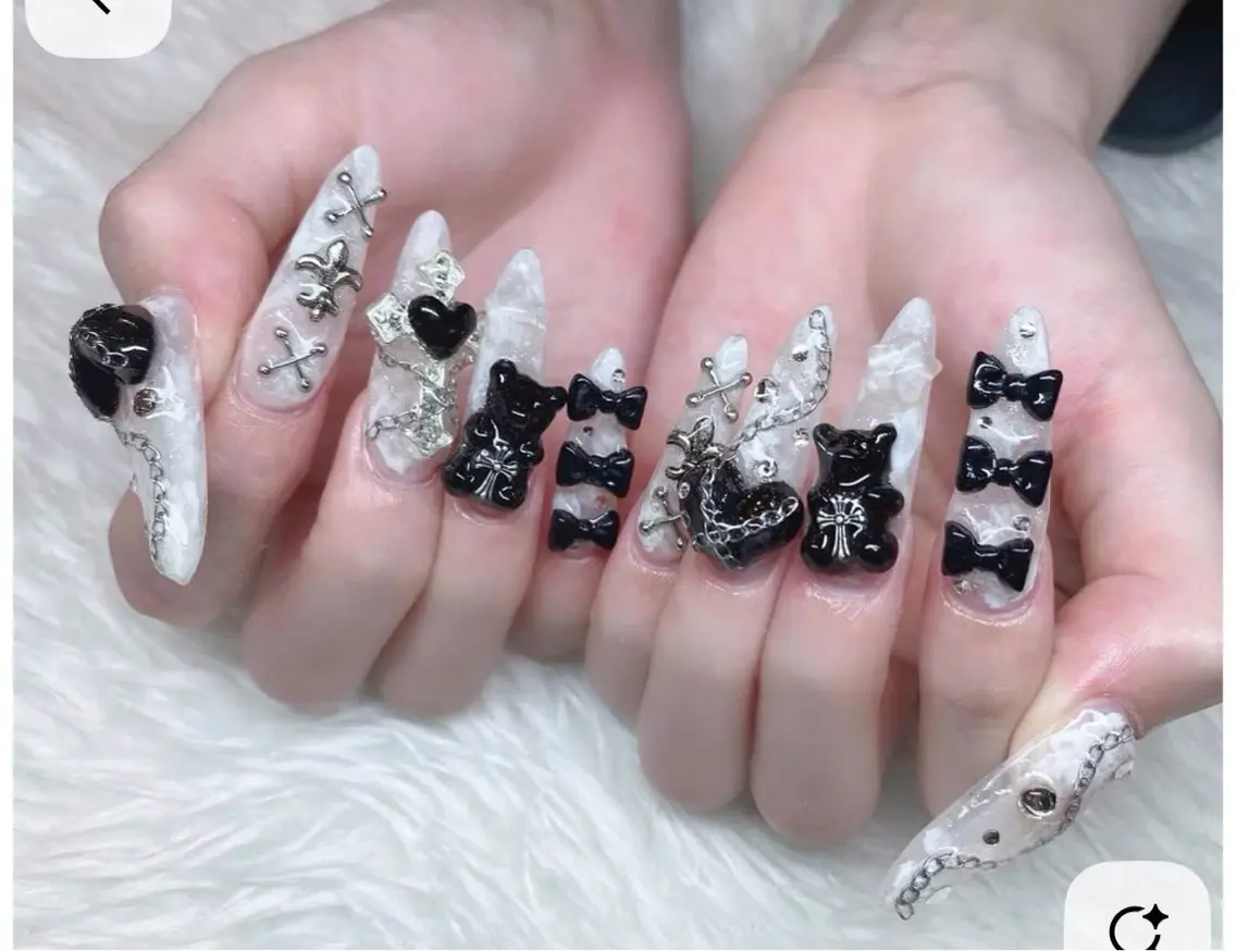 ネイル Lee Nailsのネイルデザイン