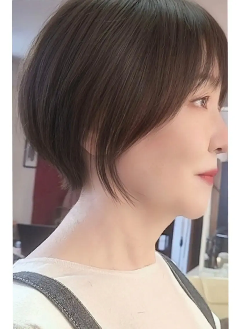 ショート カット ヘアカラー トリートメント 足利・朝9～夜10迄 シニストラ原宿表参道のヘアスタイル
