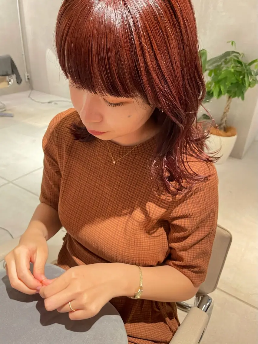 ミディアム カラー イズミ ナナコのヘアスタイル