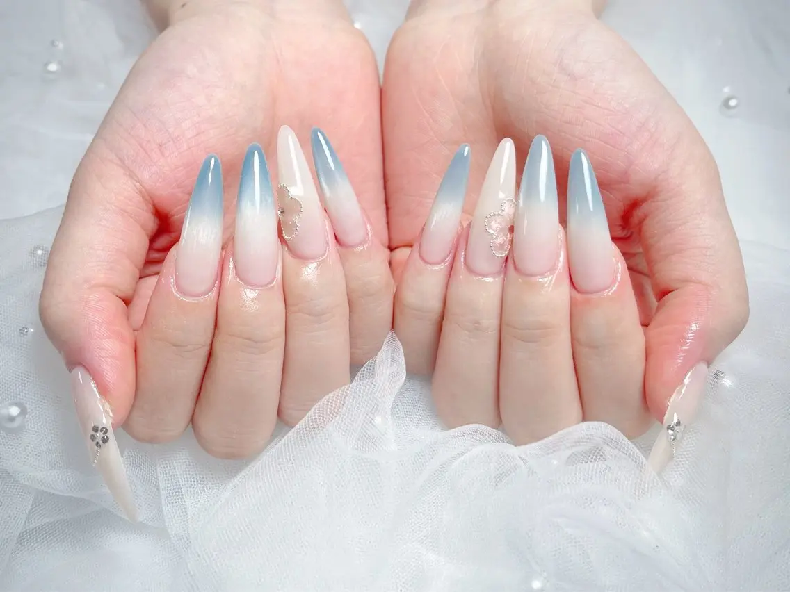 ネイル フットネイル ジェルネイル 韓国ネイル マグネットネイル 持ち込み Huyn Nail Shinjyukuのネイルデザイン
