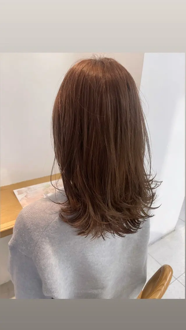 ミディアム カラー ベージュカラー ブリーチ ミルクティーベージュ レイヤーカット カット ヘアカラー 福田千尋/インナー カラー/縮毛矯正のヘアスタイル