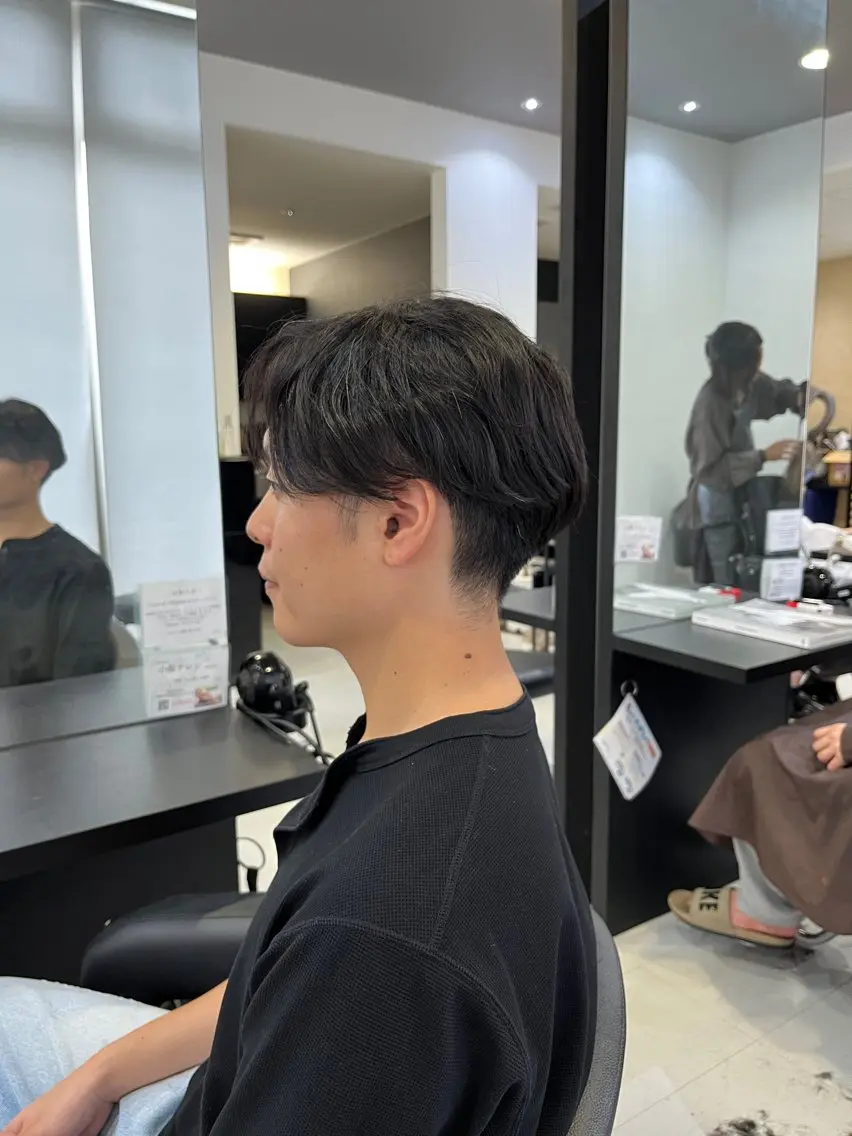 ショート メンズ カット 縮毛矯正 諸岡 玲のヘアスタイル