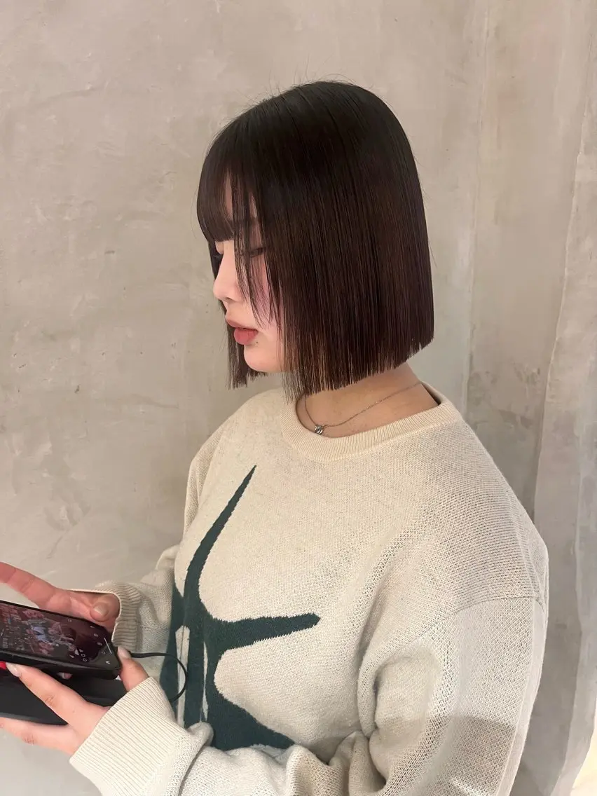 ミディアム カット トリートメント 切りっぱなしボブ/ 艶カラー/綾莉のヘアスタイル