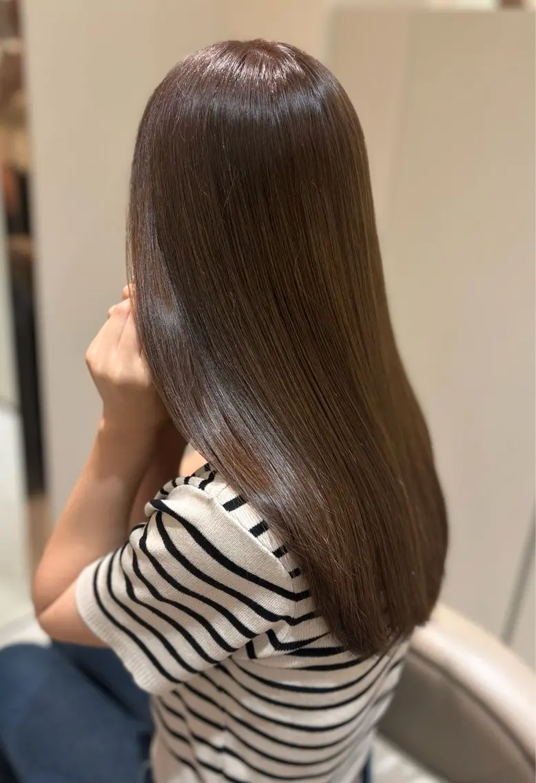 セミロング カラー ベージュカラー ブラウンカラー ブラウンベージュ カット ヘアカラー トリートメント MANAMI🪸 透明感カラーのヘアスタイル