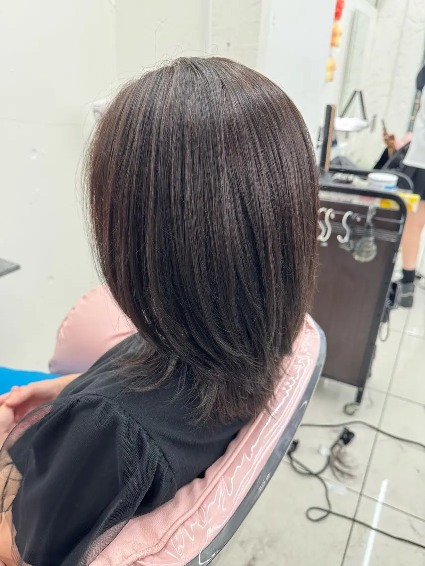 ミディアム 外ハネヘア Nene ／Roverのヘアスタイル