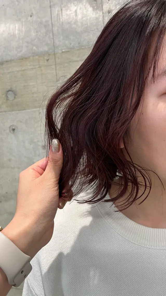 瑠己杏 :ボブ/ ハイトーンワンカラーのヘアスタイル