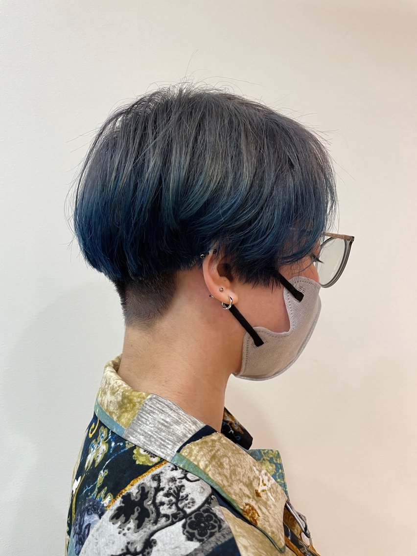 ショート ヘアカラー 沖野 愛恵のヘアスタイル
