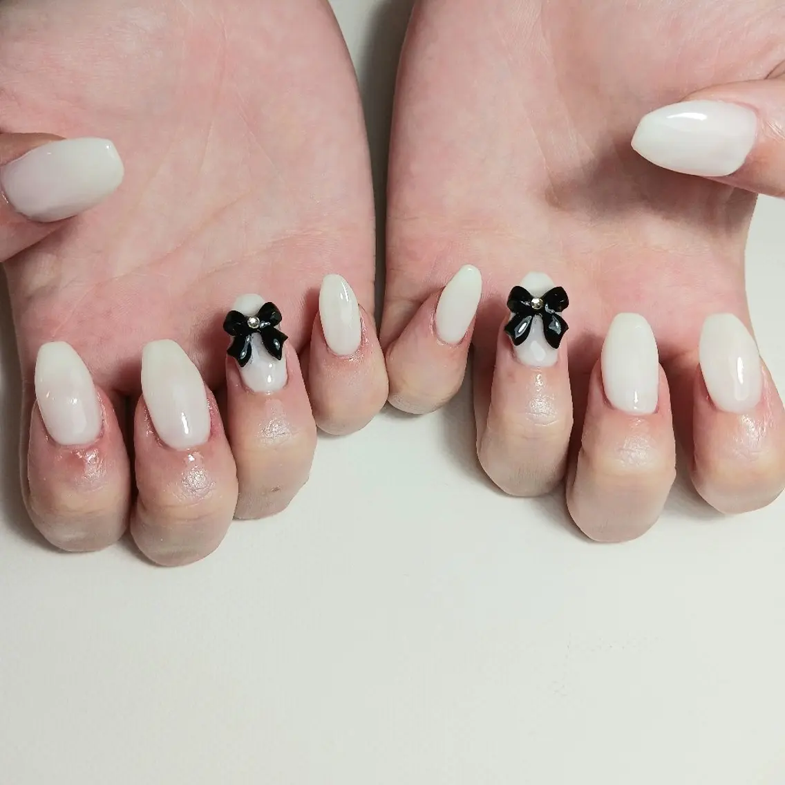 ネイル ジェルネイル 持ち込み オフィスネイル ワンカラーネイル リボン ハンドネイル owlnail /持込みデザイン専門のネイルデザイン