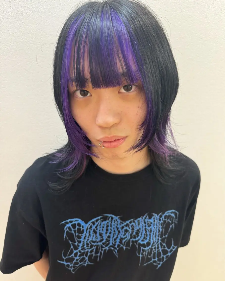 ミディアム カラー ミストバング  フェイスフレーミング パープルカラー ウルフカット カット ヘアカラー 佐々木 有彩のヘアスタイル