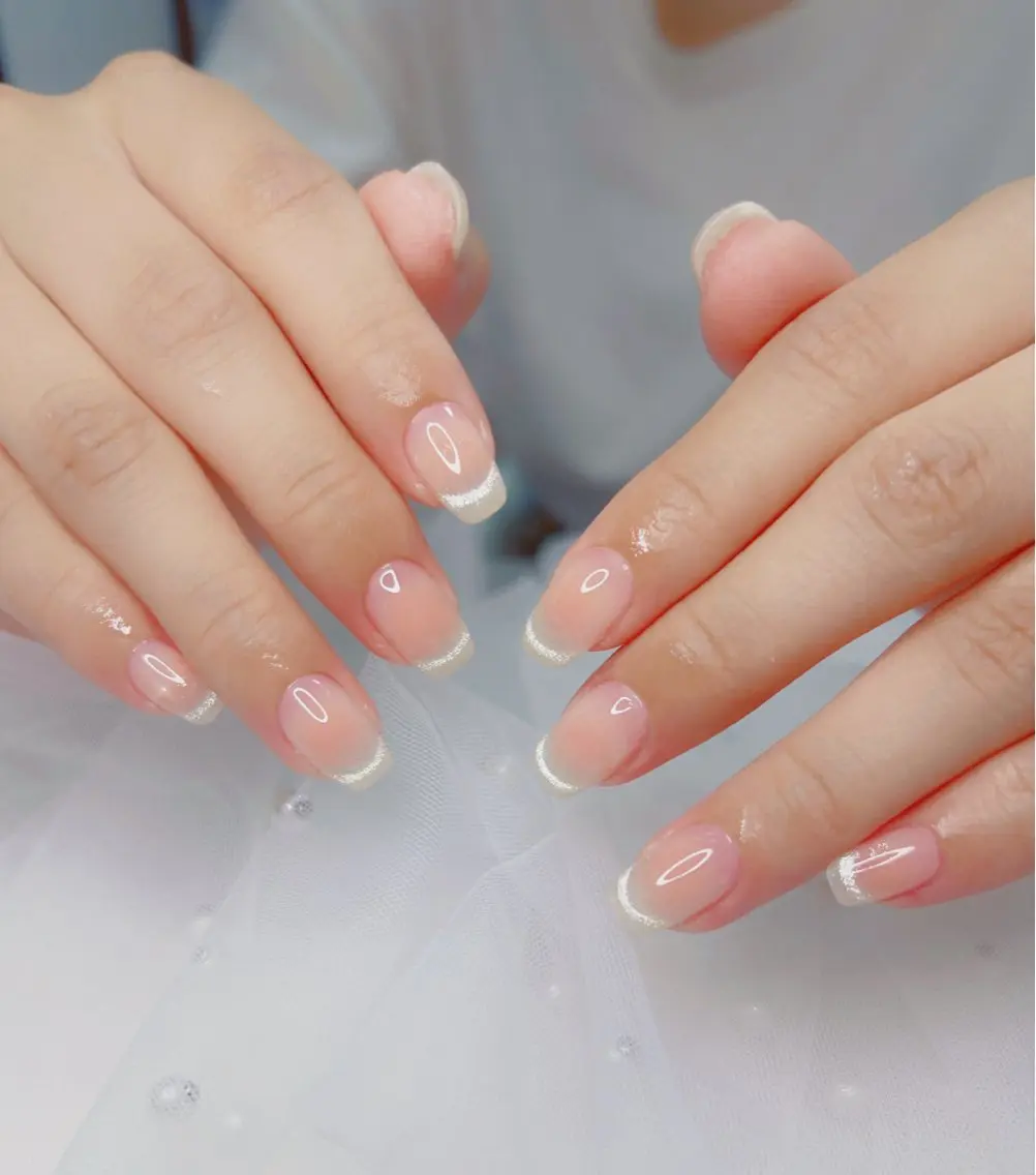 ネイル オーロラネイル 長さ出し フットネイル 韓国ネイル ラメ(グリッター) ハンドネイル 👍thumbs up nail👍のネイルデザイン