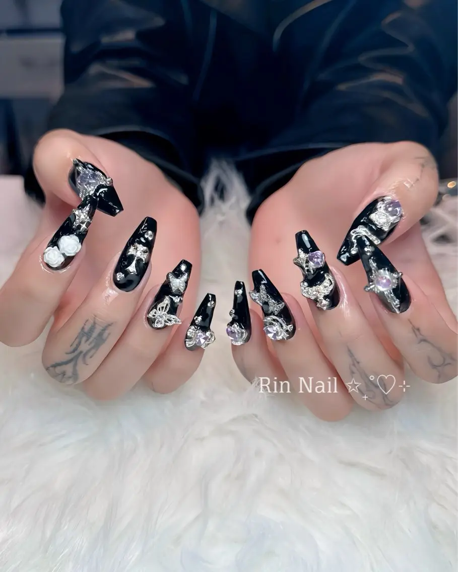 ネイル オーロラネイル チークネイル 桜ネイル クリアネイル ドット ハンドネイル Rin Nail 新大久保店のネイルデザイン
