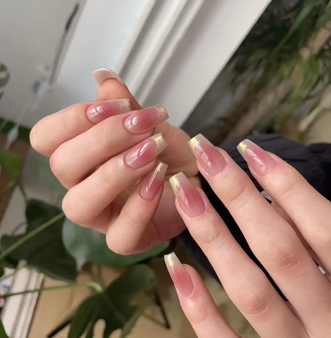 ネイル アートネイル 長さ出し ネイルチップ Queen‘s なんのネイルデザイン