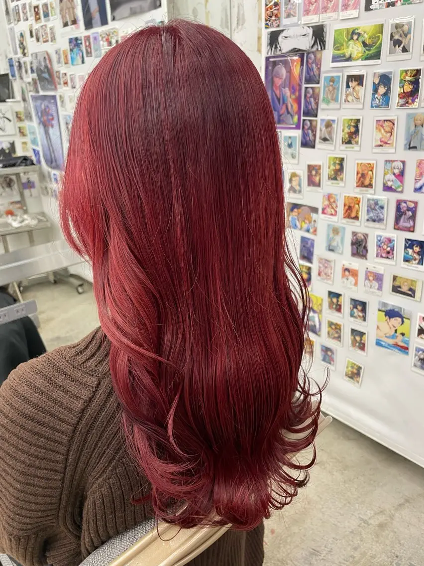 ミディアム カラー ヘアカラー トリートメント インナーカラー 推し ブリーチ 髪質改善のヘアスタイル