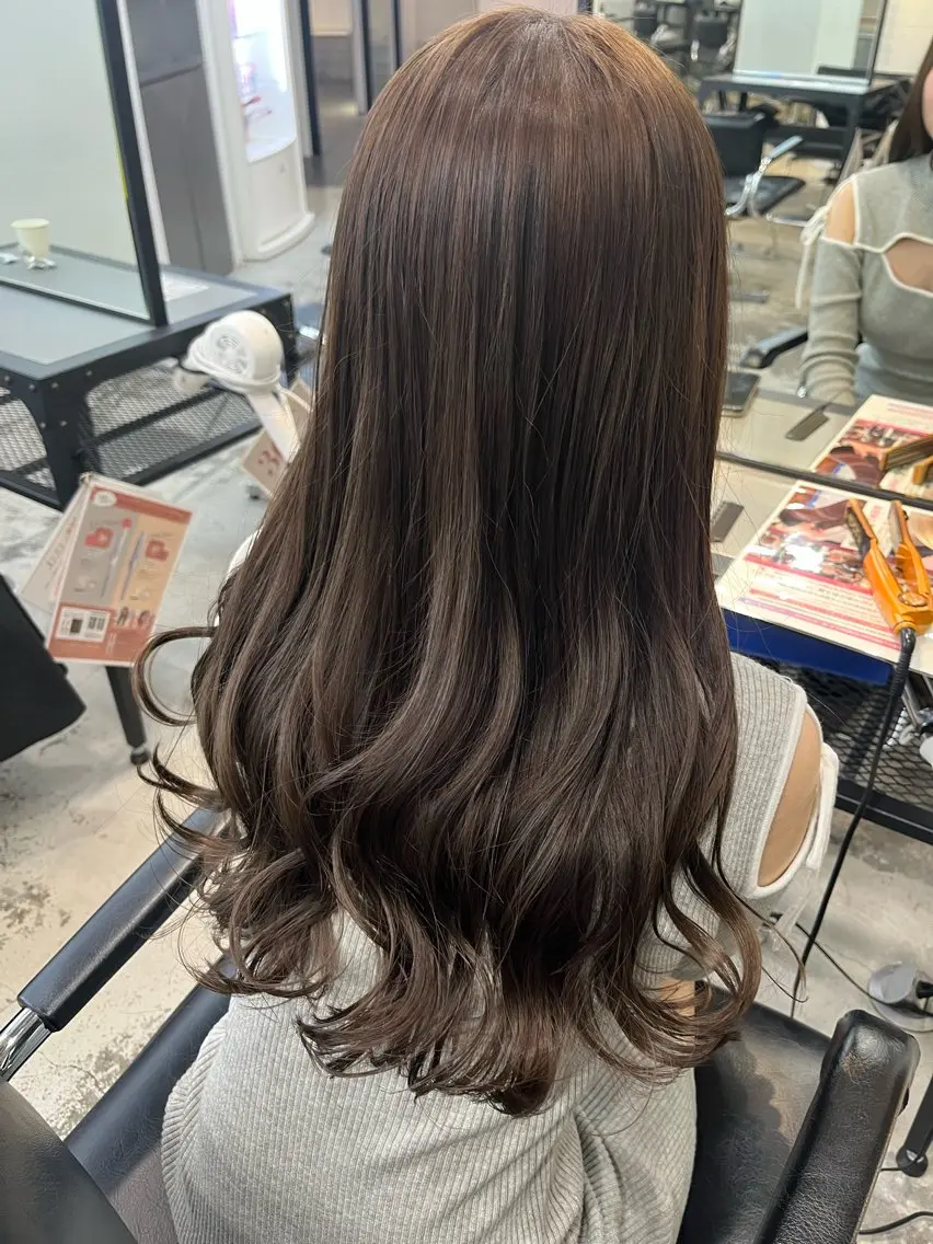 カラー ヘアカラー トリートメント 透明感カラー×艶髪 🍒Mihoのヘアスタイル
