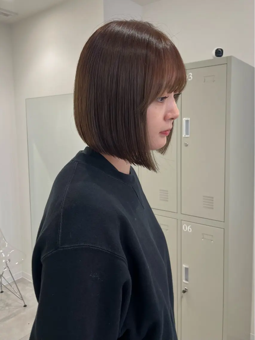 ミディアム カラー グレージュ オリーブグレージュ オリーブグレー ボブ XIA AIMIのヘアスタイル
