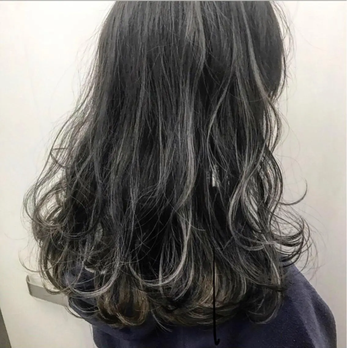 セミロング カラー レイヤー×艶髪特化 マネージャー安藤光司のヘアスタイル