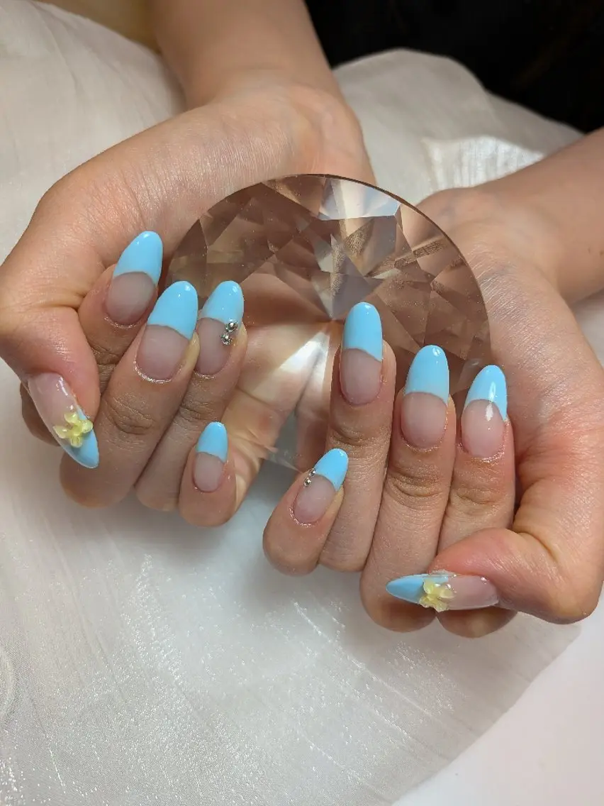 ✨フレンチネイル✨(オフなし)モデル価格の写真