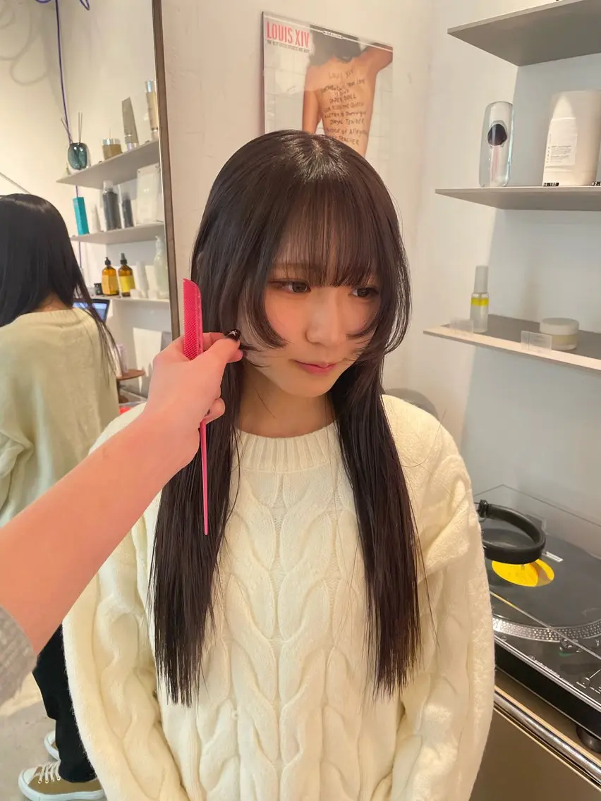 セミロング 顔まわりレイヤー 顔周りカット レイヤーカット HITOMI 福岡パーマのヘアスタイル