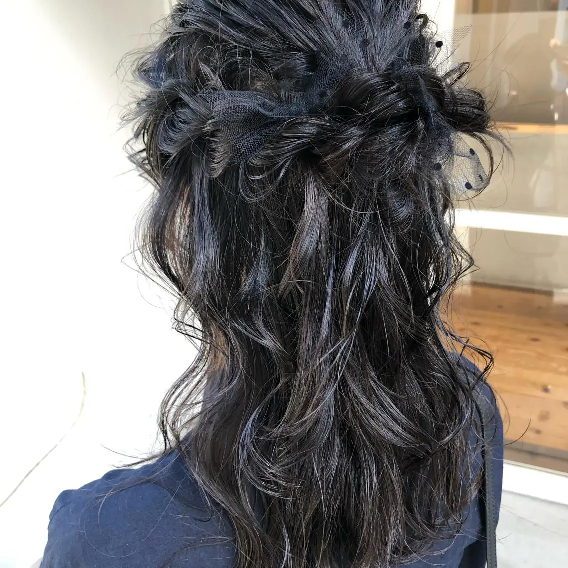 セミロング ヘアアレンジ ハーフアップ やまぐち もえかのヘアスタイル