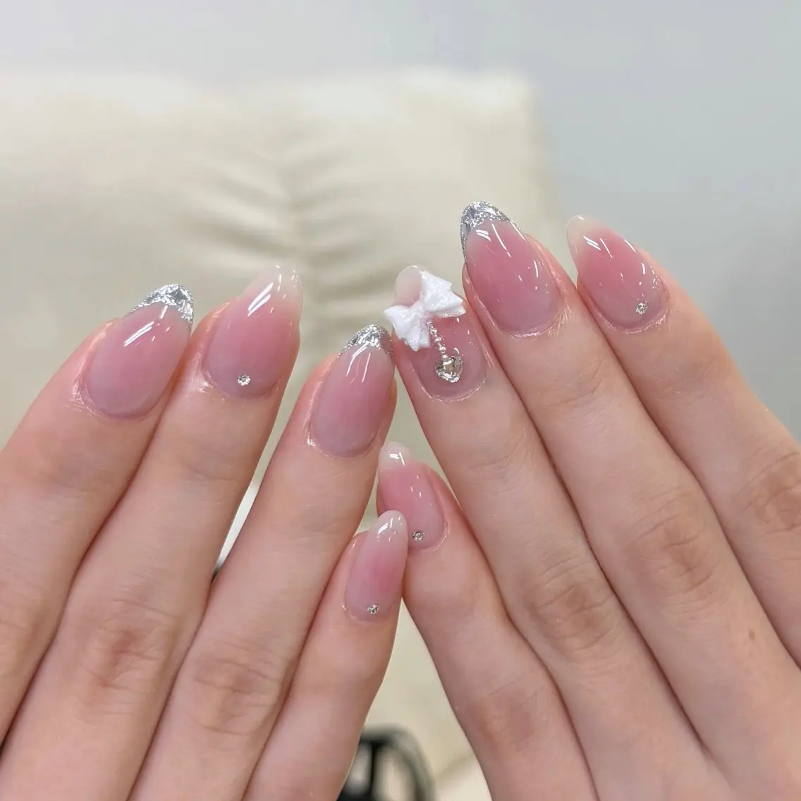 ネイル フレンチネイル ガラスフレンチ ハンドネイル FLYNail 梅田店のネイルデザイン