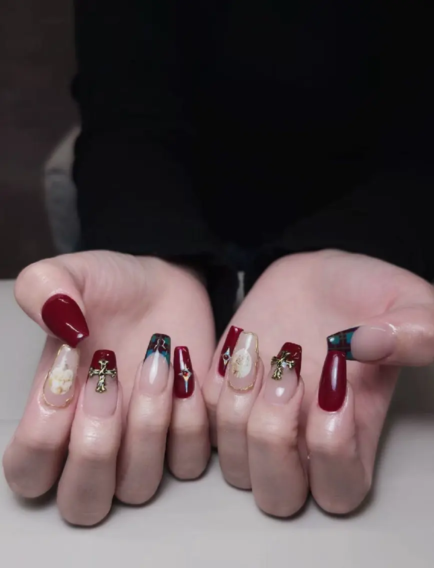 ネイル ENsalon AKIRAのネイルデザイン