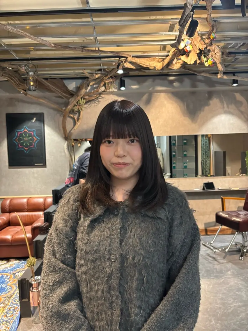 ミディアム カラー ヘアアレンジ アディクシーカラー ベージュカラー ブリーチ ケアブリーチ 透明感カラー ravens代表 ヒロムのヘアスタイル