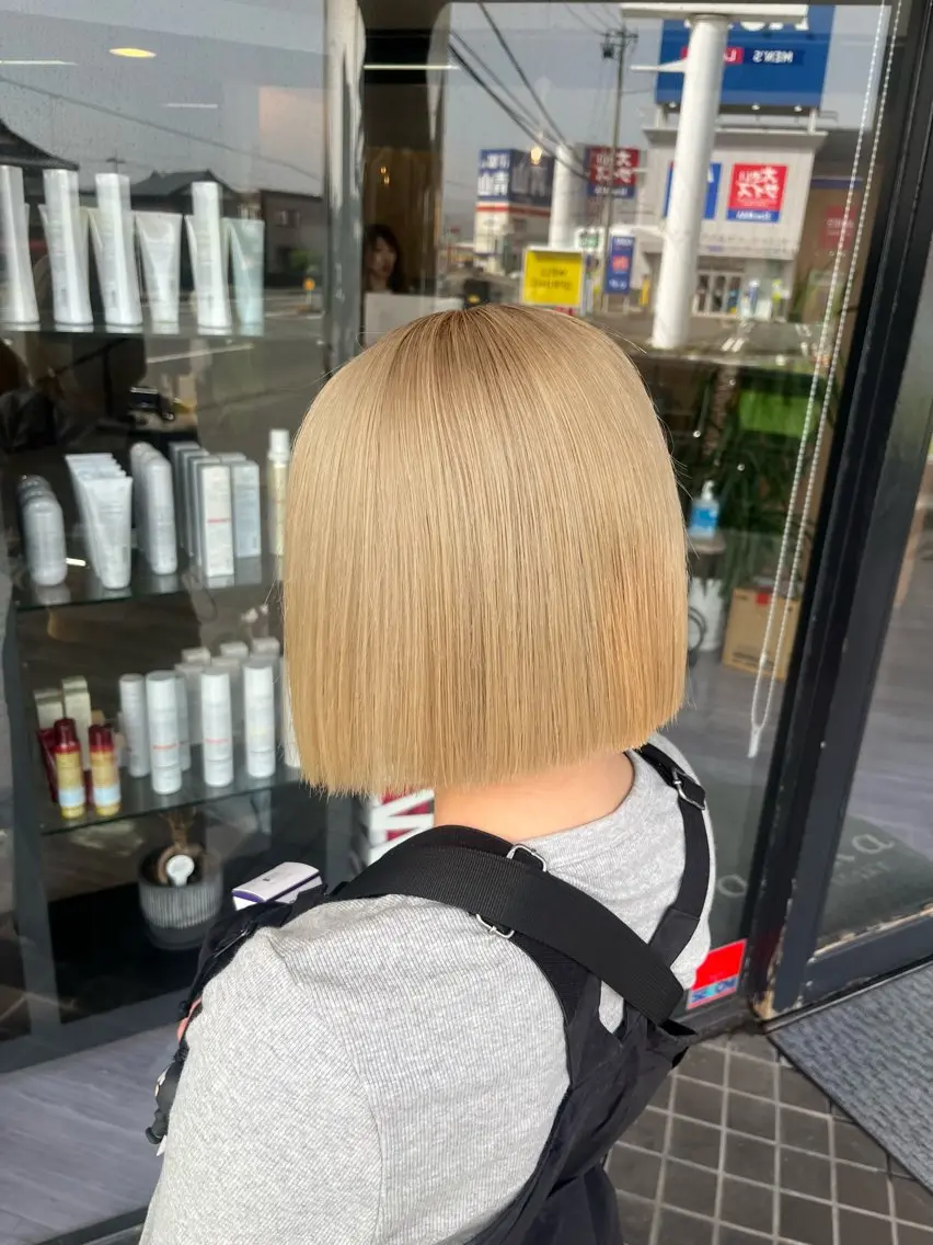 ミディアム alu yuinaのヘアスタイル