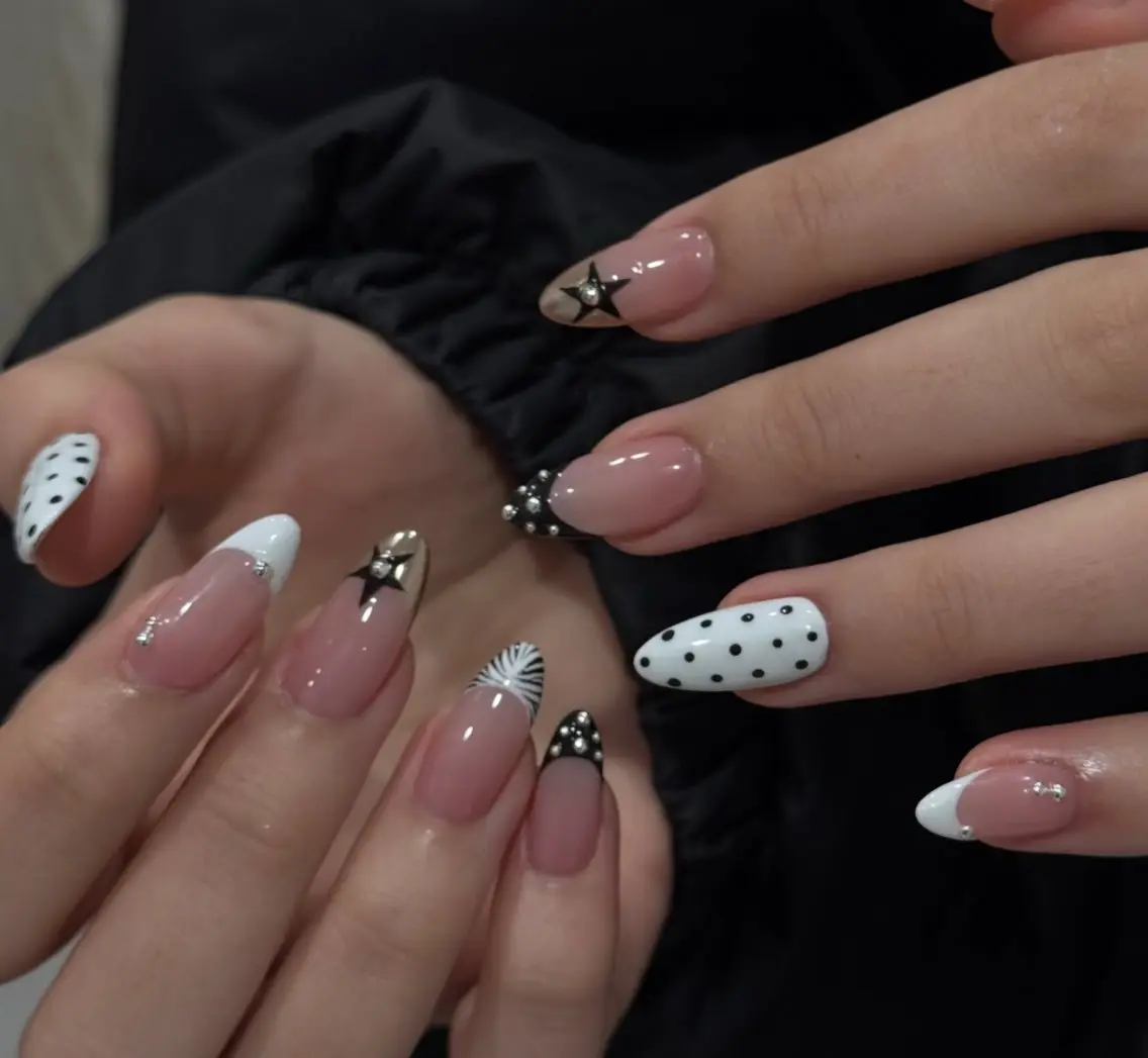 ネイル ハンドネイル ハンドケア 🍑 momo_nailのネイルデザイン
