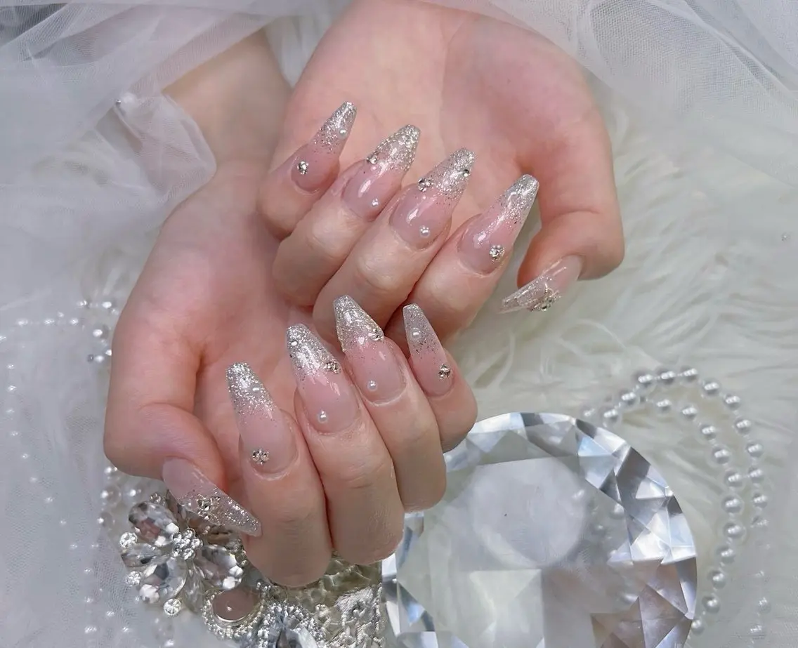 ネイル アートネイル オーロラネイル チークネイル 長さ出し フットネイル Miya _nailのネイルデザイン