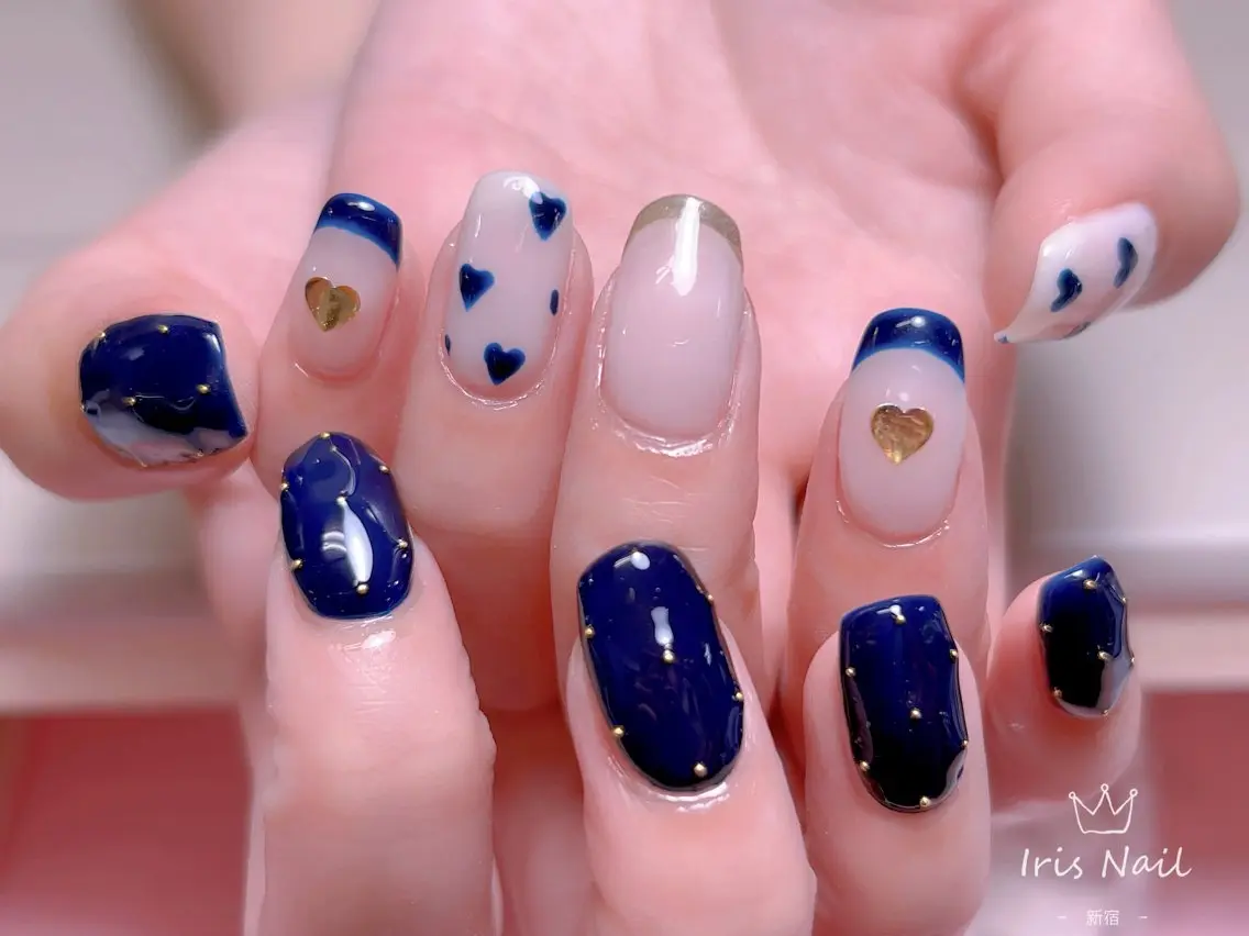 ネイル フレンチネイル ジェルネイル グラデーション 韓国ネイル マグネットネイル ハンドネイル 【長さ出し】 IRIS NAILのネイルデザイン