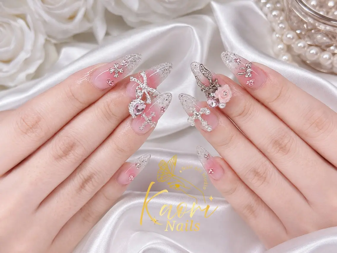 ネイル フットネイル フレンチネイル 韓国ネイル マグネットネイル ニュアンスネイル ハンドネイル KAORI YUMIのネイルデザイン
