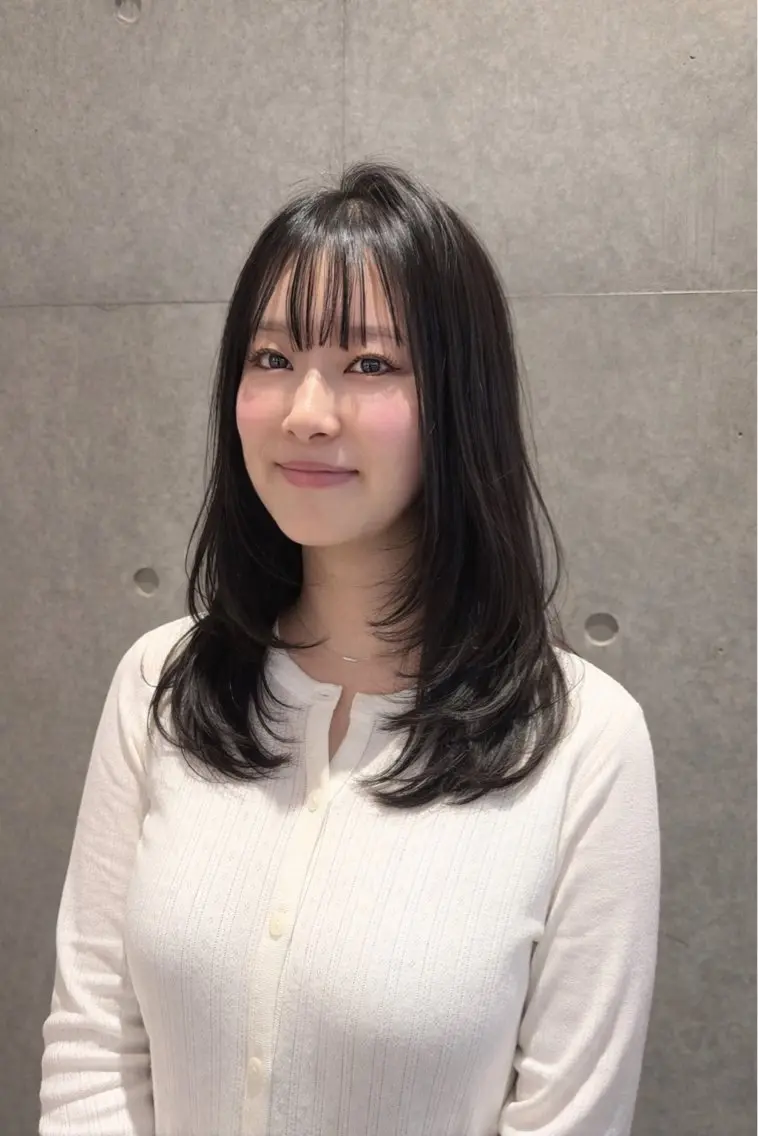 セミロング くびれヘア レイヤーカット カット 南 菜花のヘアスタイル