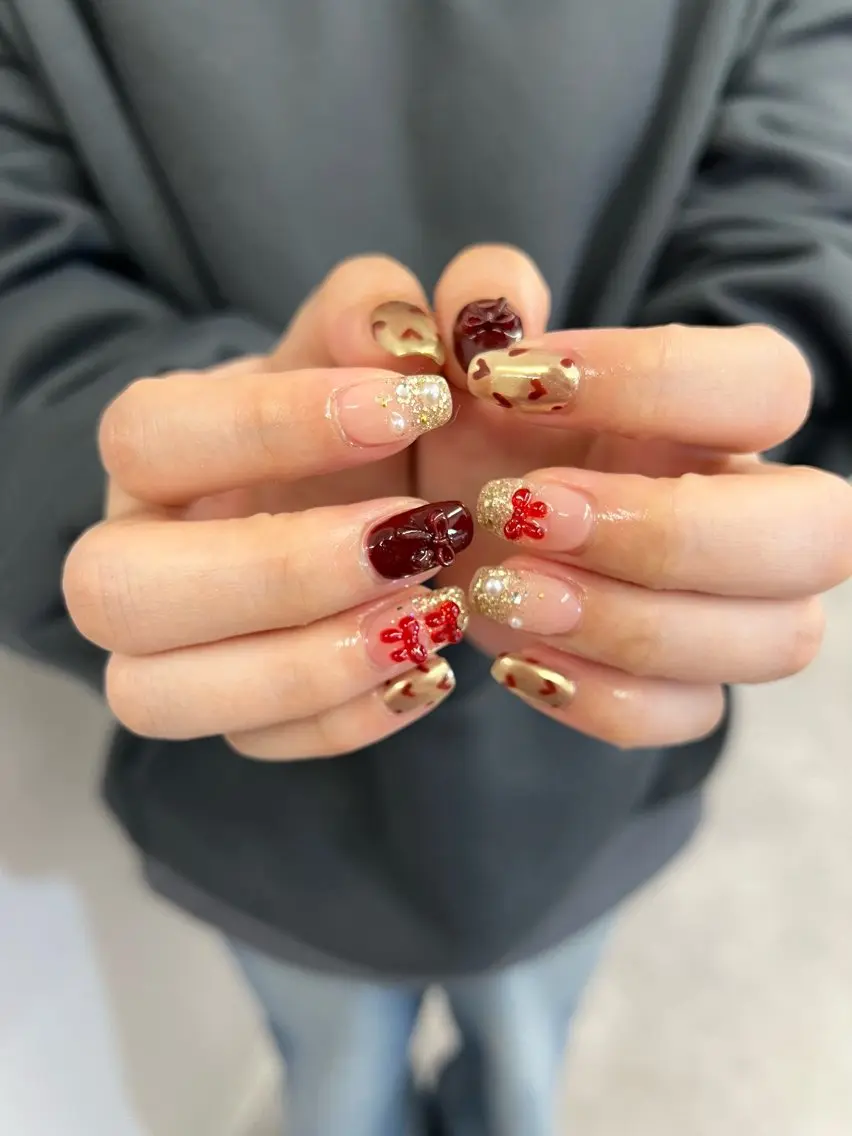 ネイル ジェルネイル ゴールド ハート マグネットネイル ニュアンスネイル ハンドネイル ハンドケア Bana_ Nailのネイルデザイン