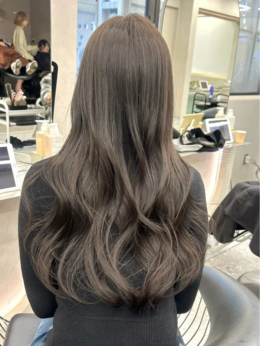 ミディアム カラー ヘアアレンジ カット ヘアカラー トリートメント fumika🎀 ベージュのヘアスタイル