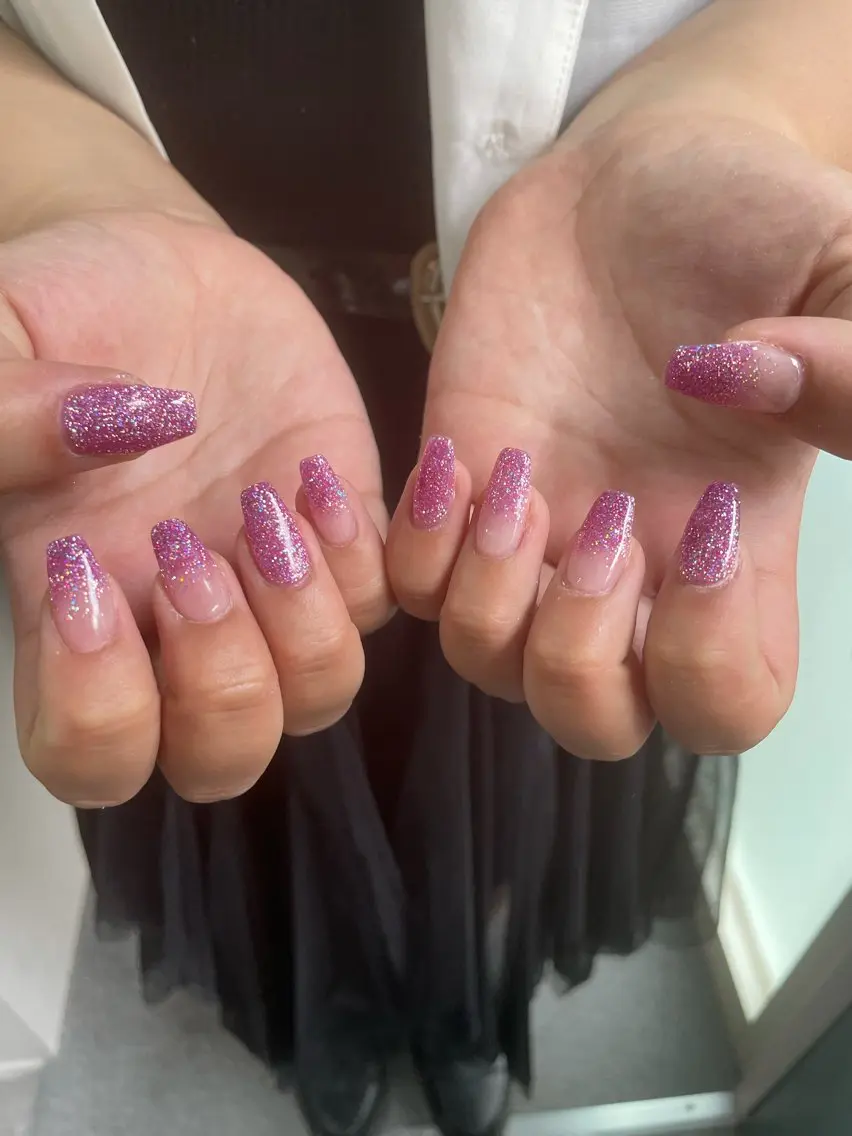 ネイル LAVISH 大和店 emi･:*+のネイルデザイン