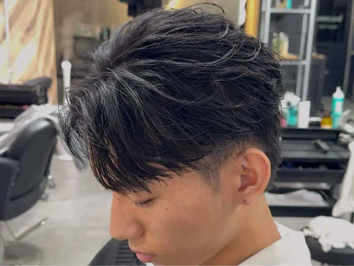 ショート メンズ フェザーパーマ メンズパーマ タクミ/名駅/栄 メンズ特化型美容師のヘアスタイル
