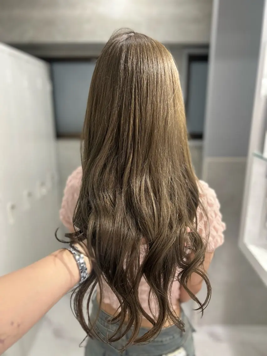 カラー ヘアカラー トリートメント ️🧬akari🧬 ハイトーン/レイヤーのヘアスタイル