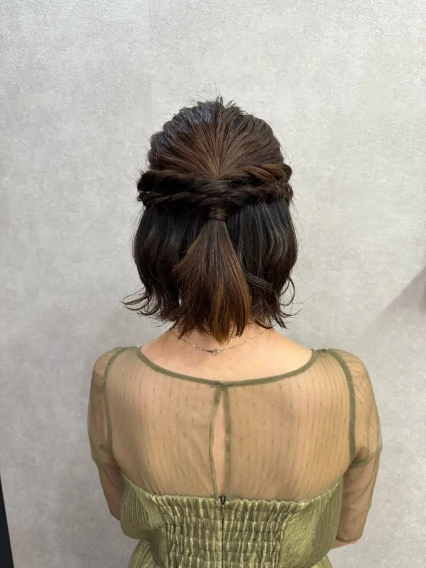 ショート ヘアアレンジ ハーフアップ ボブ ヘアセット まとまるボブ🌼 アレンジ🌼鴨下穂香のヘアスタイル