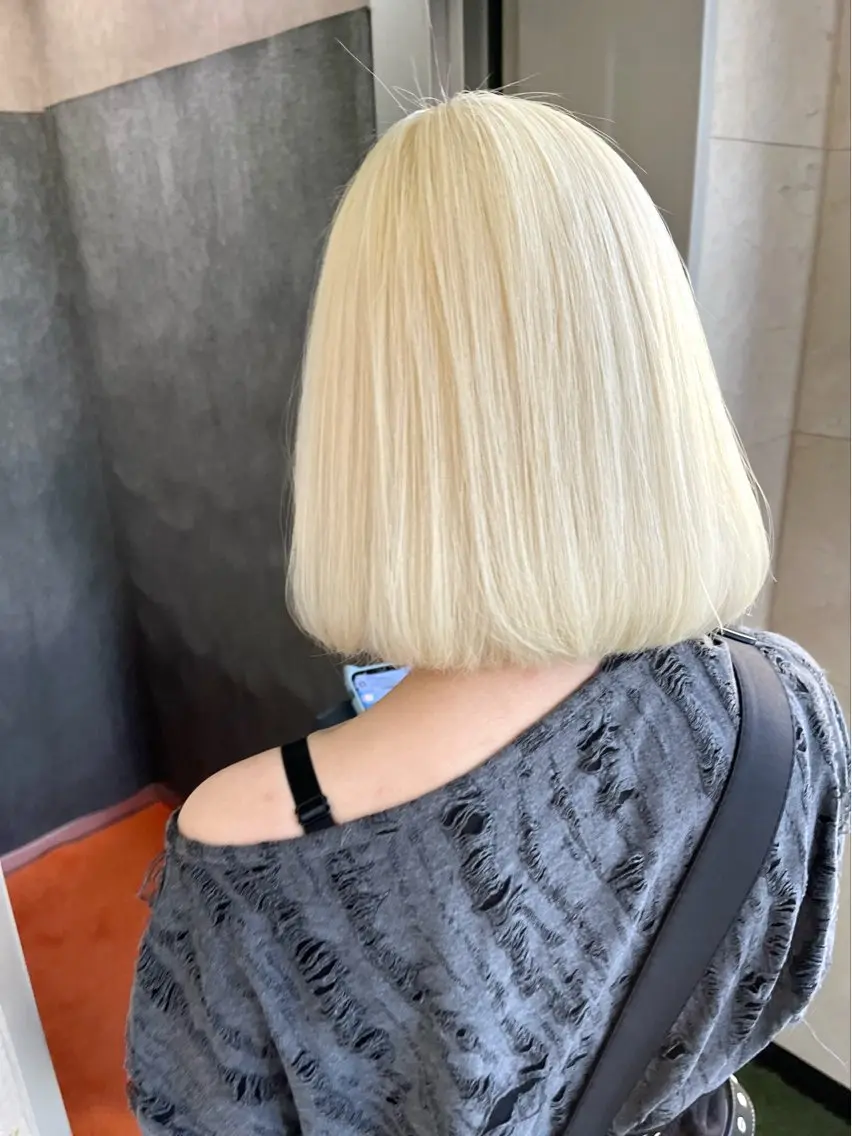 ショート カラー ワタイショウタ 髪質改善✨眉毛サロンのヘアスタイル