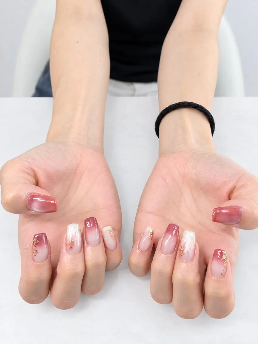 ネイル ゴールド ニュアンスネイル ピンク ハンドネイル Kii nailのネイルデザイン