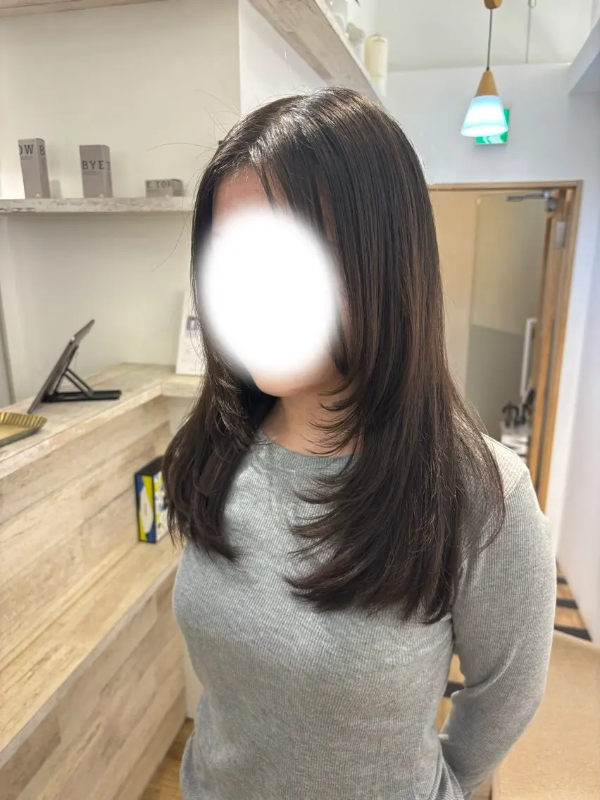 セミロング カラー ブリーチ 透明感カラー ブリーチなしカラー くびれヘア 顔周りカット カット ヘアカラー トリートメント ヘッドスパ ヘアセット ️韓国ヘア／レイヤー カット❤️Yūkaのヘアスタイル