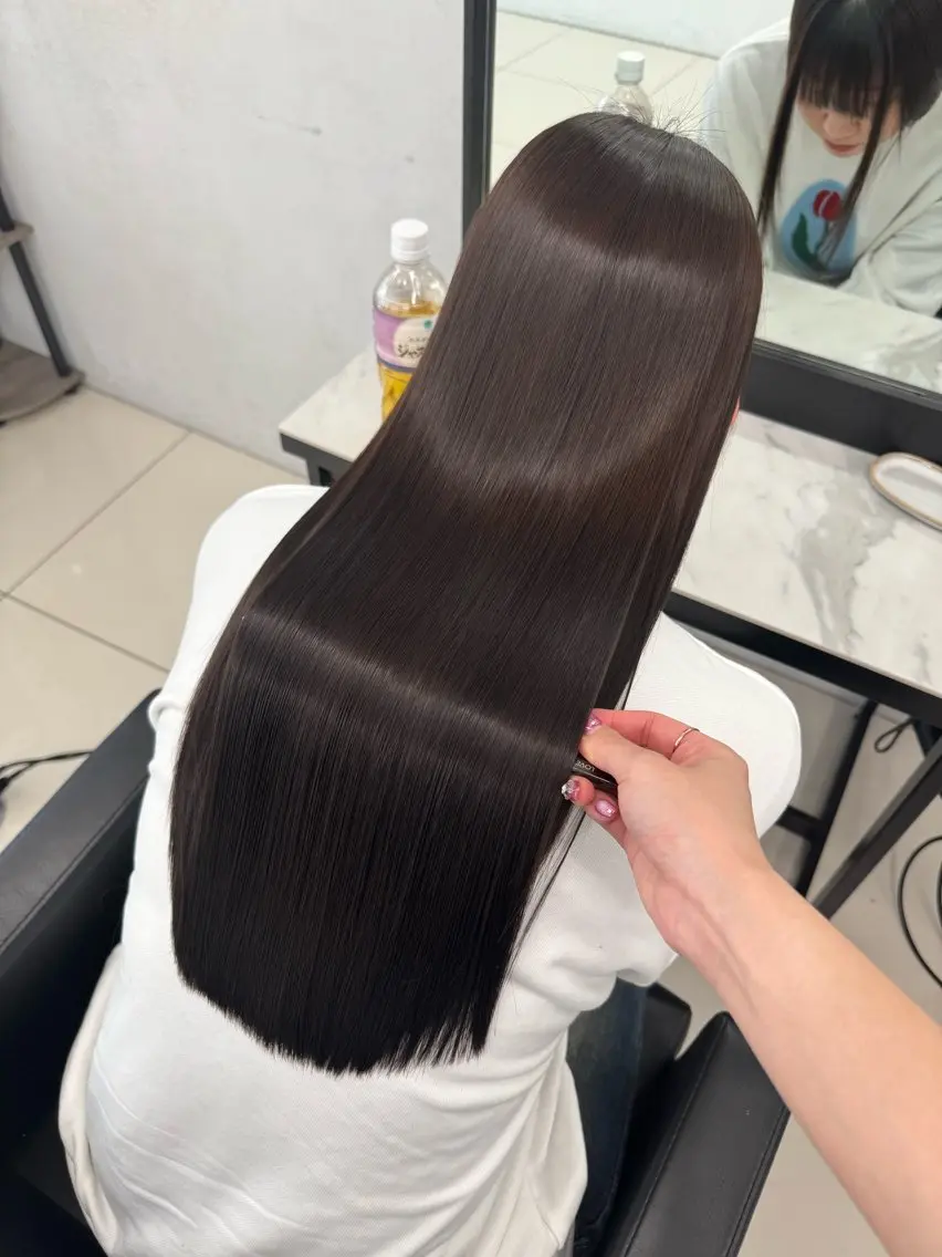 ロング 縮毛矯正 トリートメント 🫧艶髪🪽 Karinのヘアスタイル