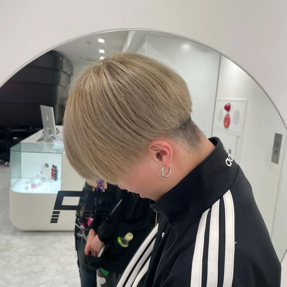 ロング カラー ラベンダー💜 グレージュ🩶のヘアスタイル